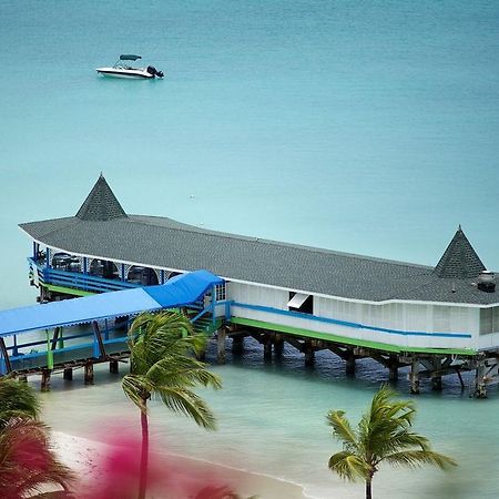 Starfish Halcyon Cove Hotel Dickenson Bay Buitenkant foto