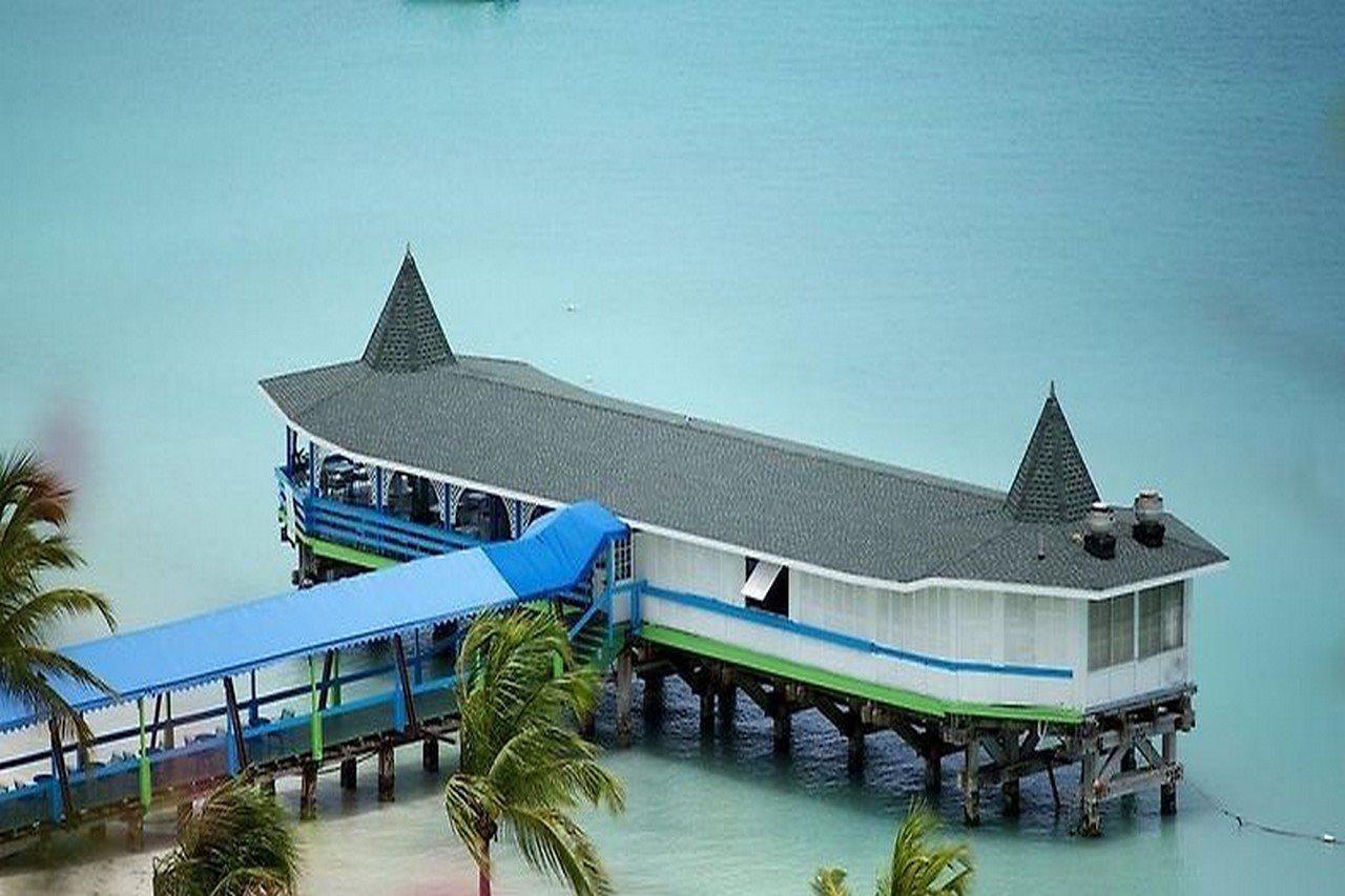 Starfish Halcyon Cove Hotel Dickenson Bay Buitenkant foto