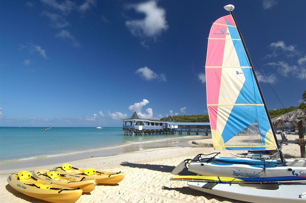 Starfish Halcyon Cove Hotel Dickenson Bay Buitenkant foto