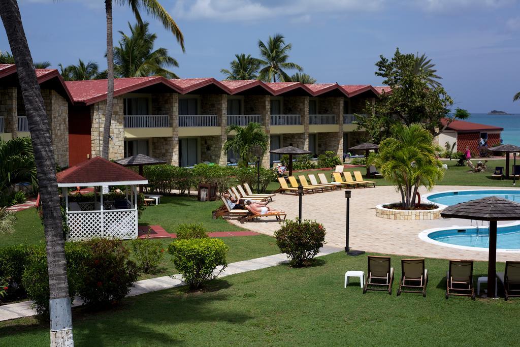 Starfish Halcyon Cove Hotel Dickenson Bay Buitenkant foto